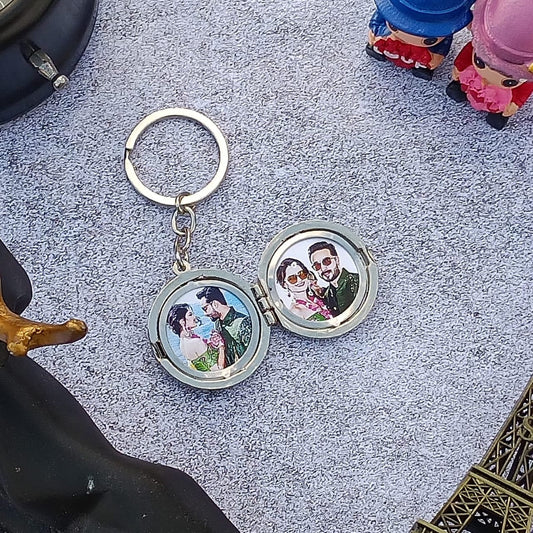 Personalized Locket Photo Keychain with Engraved Name
